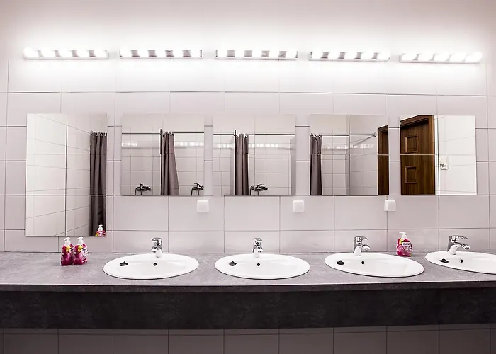 Inbed * ワルシャワ